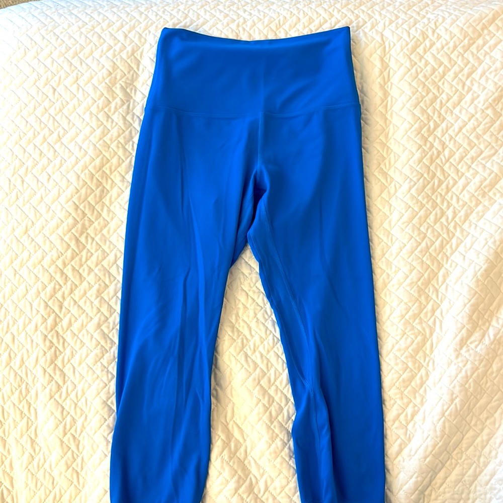 Lululemon vibrant blue align size 8 crop